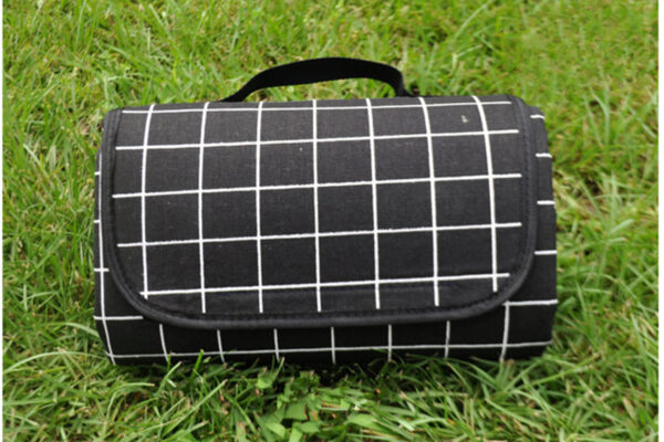 Outdoor Damp Proof Mat Waterproof Floor Mat Polyester Spring Outing Mat Thickened Picnic Mat Beach Mat Gift Mat - Image 9