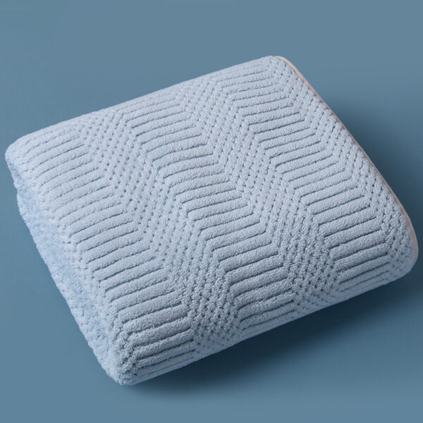Water-absorbing Quick-drying Striped Coral Fleece Bath Towel - Image 6