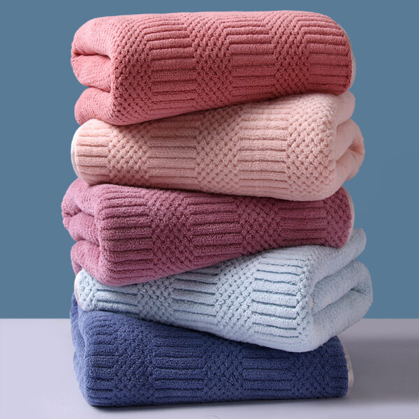 Water-absorbing Quick-drying Striped Coral Fleece Bath Towel - Image 3